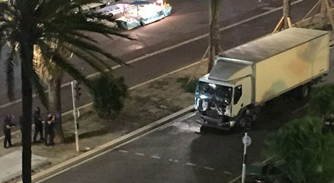 Извършителят на нападението в Ница е бил задържан за притежание на оръжие
