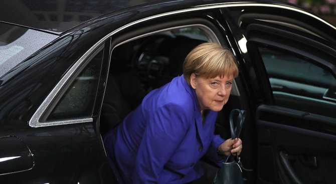 Меркел: Германия подкрепя избраното турско правителство