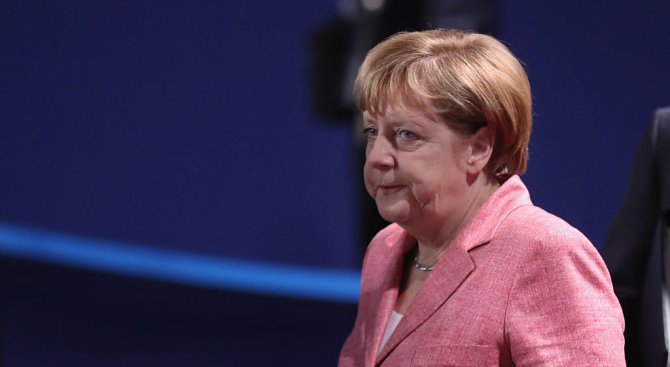 Меркел: Тереза Мей трябва да реши като премиер какви отношения иска да изгради Великобритания с ЕС