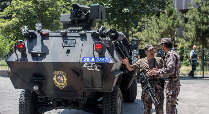 Турският Висш военен съвет реши да не уволнява началника на Генералния щаб