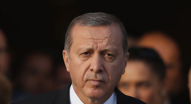 Ердоган поиска прошка от турския народ и от Господ