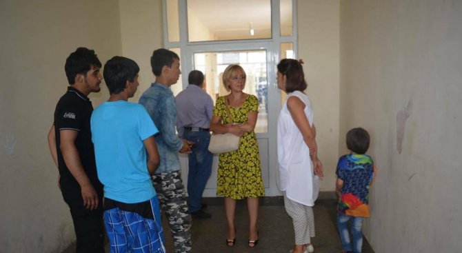 Мая Манолова свиква форум за  непридружените деца-бежанци