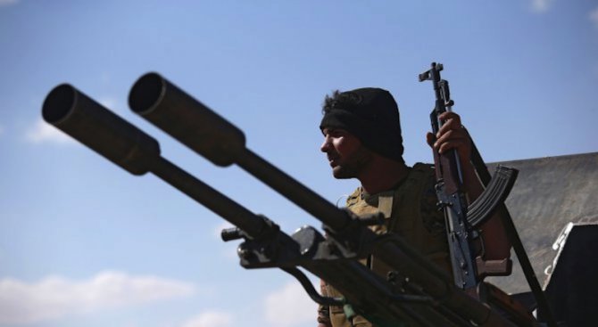 Сражения в северна Сирия между кюрдските сили и армията на Дамаск