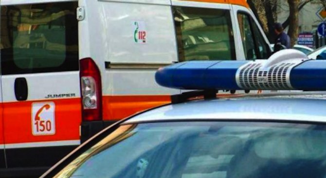 Жестока катастрофа с един загинал и четирима ранени в Пловдивско (обновена)
