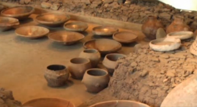 Откриха глинена плочка със знаци на 7 хиляди години (снимка)