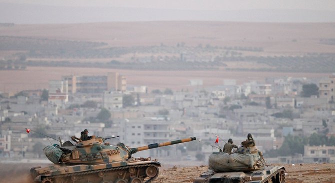 Турция обстрелвала позиции на подкрепяните от САЩ кюрдски Демократични сили на Сирия