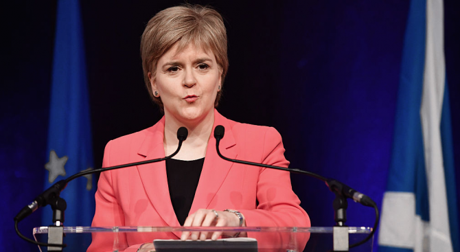 Шотландската премиерка призна, че е пометнала