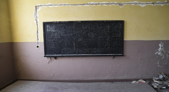 Родопите обезлюдяват, закриха още едно училище