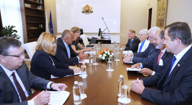 Борисов ще вечеря в Бургас с още двама премиери