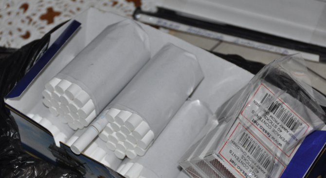 Иззеха нелегални цигари от павилион за вестници