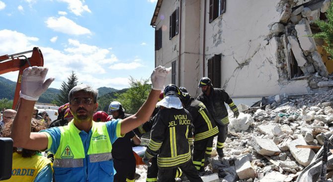 Възстановяването след земетресението в Италия ще струва поне 3-4 милиарда евро