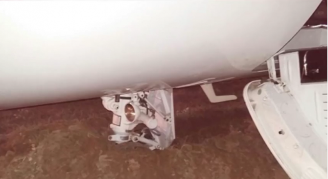 Частният самолет на Кристиано Роналдо катастрофира в Барселона (видео)