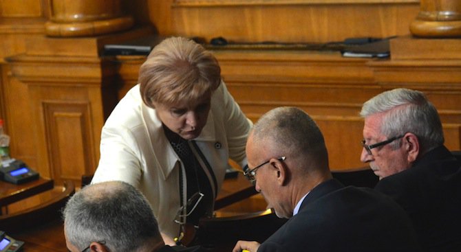 Менда Стоянова: Отпускането на заема за АЕЦ &quot;Белене&quot; няма да увеличи бюджетния дефицит