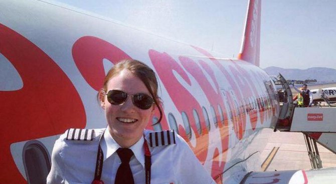 Най-младият командир на полет в света е жена и е на 26 години