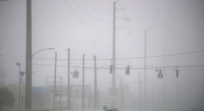 Матю остави 600 000 жилища без ток във Флорида