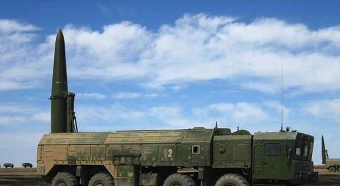 Западът е притеснен от прехвърлянето на руски ракети по границите на НАТО