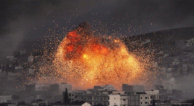 33 души загинаха при въздушен удар срещу затвор в Йемен