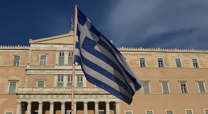 Гърция ще получи пореден транш от помощта по третата спасителна програма