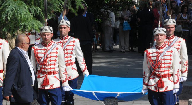Божидар Димитров участва в панихида в памет на загиналите български войници в Солун