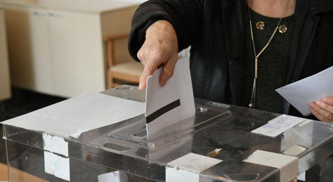 ЦИК: 26,2% е избирателната активност в гласуването за президент към 13.00 ч.