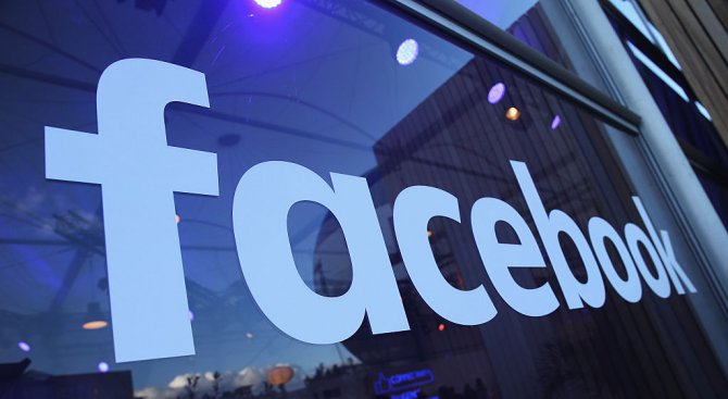 Facebook продължава да увеличава потребителите и печалбата си
