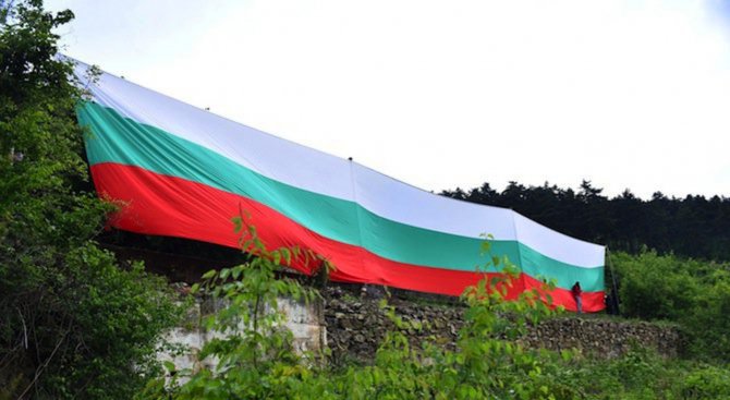 Как отговори България на трите въпроса от референдума