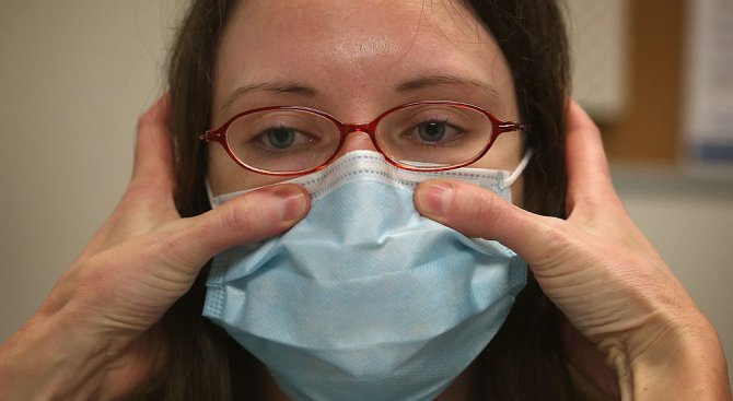 Лекари: Не се лекувайте сами от грип