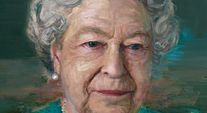 Британската кралица показа новия си портрет (снимки)