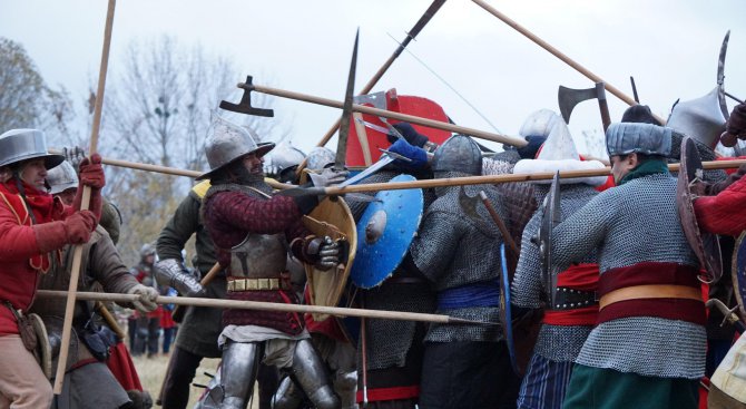 Рицари и османци се сблъскаха в епична битка за Варна (снимки)