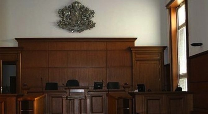 Близо 3 години затвор за хулиганаство получи мъж във Велико Търново