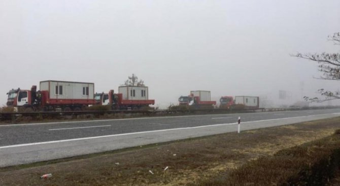 Фургоните за мигрантите от Харманли пътуват към Елхово
