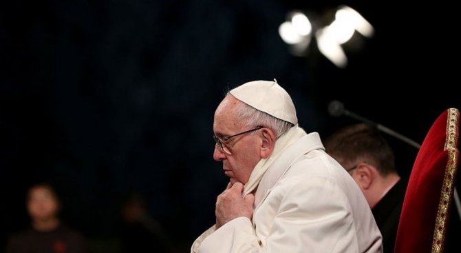 Папа Франциск: Всички свещеници ще имат правото да опрощават извършен аборт
