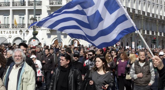 Почина една от емблематичните политически фигури на Гърция