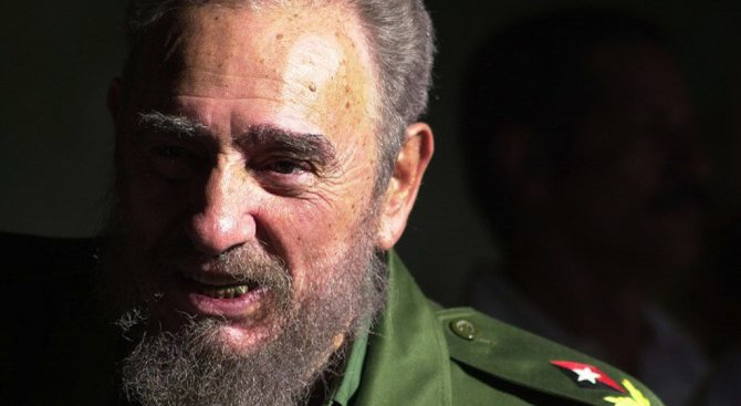 Почина Фидел Кастро (видео)
