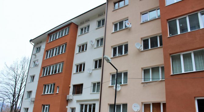 Приключи цялостно саниране на първия  жилищен блок в Община Тетевен