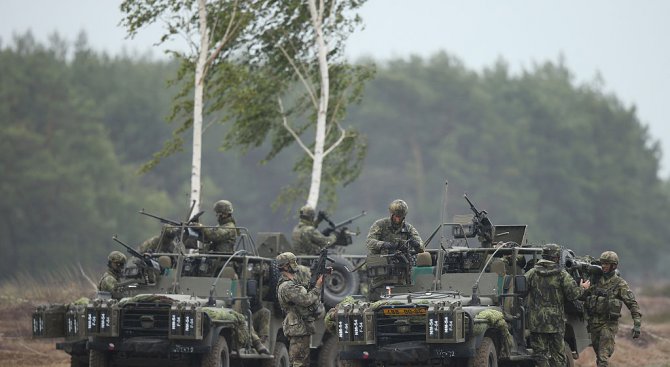 НАТО: Готови сме да се намесим със сила на Балканите