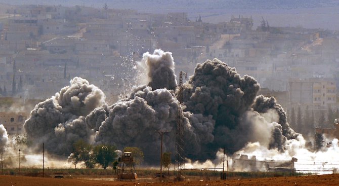 Сирийски бойни самолети възобновиха ударите край Дамаск