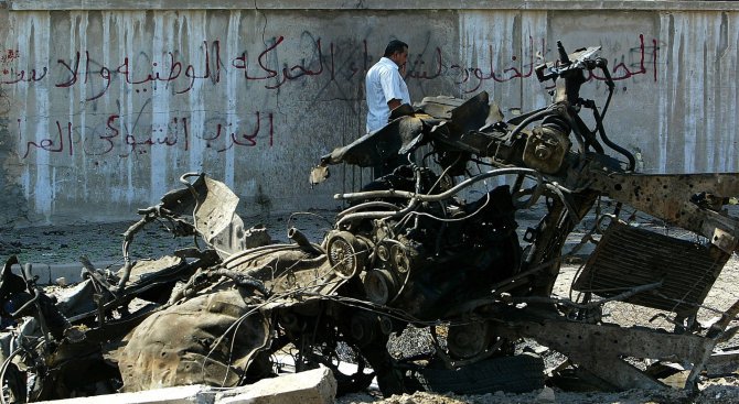 Два атентата и в Багдад, загинали са най-малко 14 души