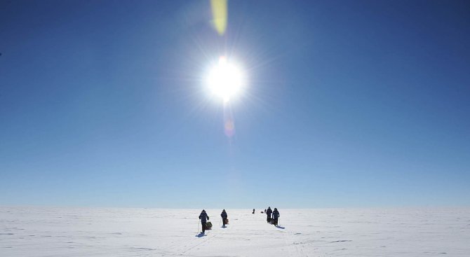 Българи се завръщат от Антарктида