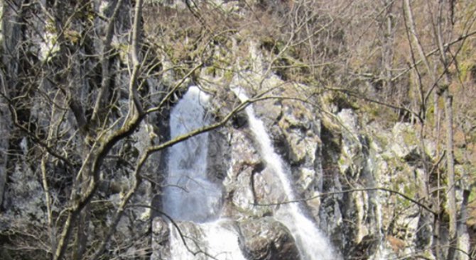 Спасиха мъж, паднал от Боянския водопад