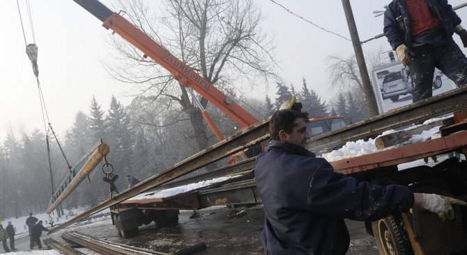 Стамболийски се вдигна на протест срещу ремонт на жп подлеза
