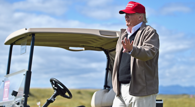 Тръмп укрепва американско-японските отношения с голф