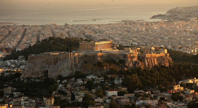 Атина остана без обществен транспорт заради стачка