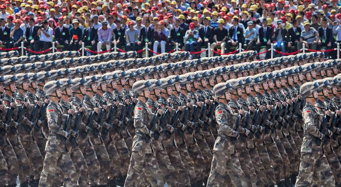 Китай увеличава разходите си за отбрана за 2017 г. със 7 процента