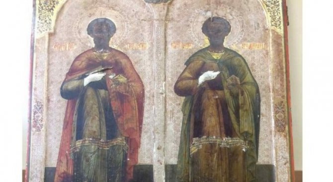 Откриха открадната ценна икона на светите братя Козма и Дамян