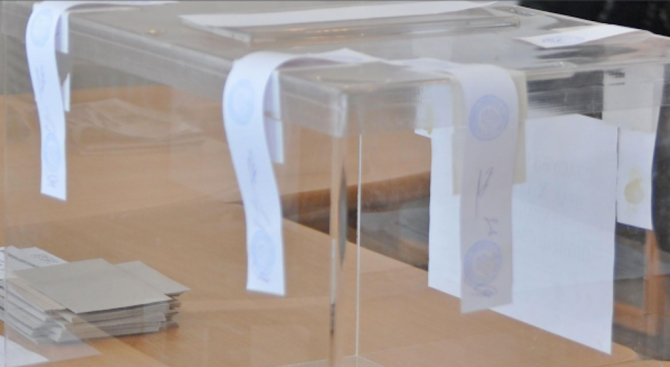 Безумно е турската държава да влияе на изборите в България