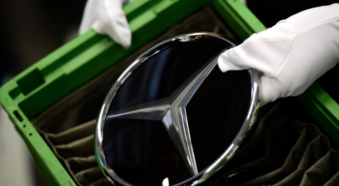 Daimler вади 75 000 модела Mercedes-Benz от Великобритания