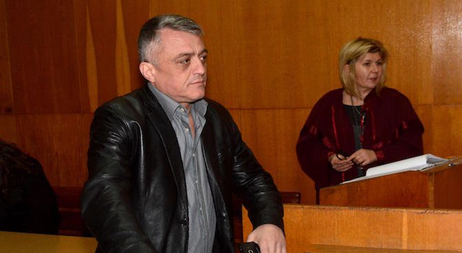 Съдят Бисер Миланов, счупил челюстта на жена