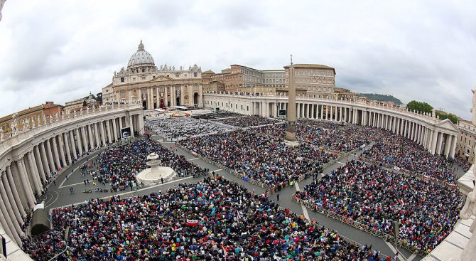 Ватиканът се сдоби с консултативен съвет, съставен изцяло от жени