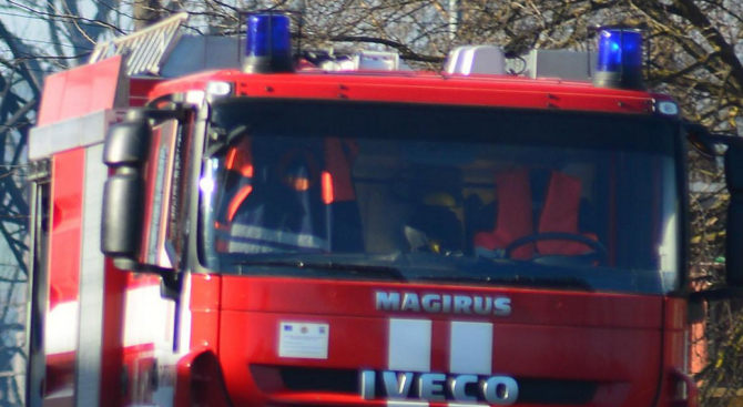 Седем пожара са гасили огнеборци в Кюстендилско вчера
